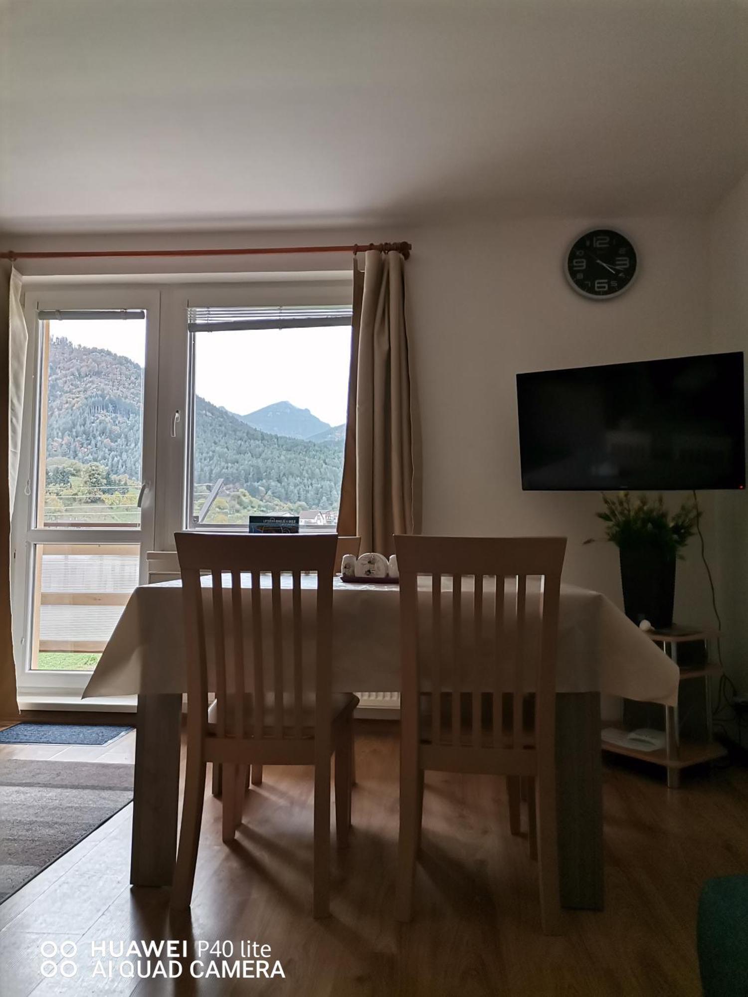 Apartman Family S Vyhladom Na Choc Lúčky Exterior foto
